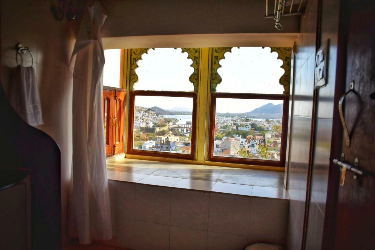 Hotel Kurabar Kothi Удайпур Экстерьер фото