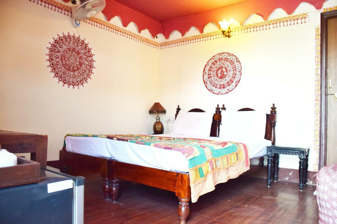 Hotel Kurabar Kothi Удайпур Экстерьер фото