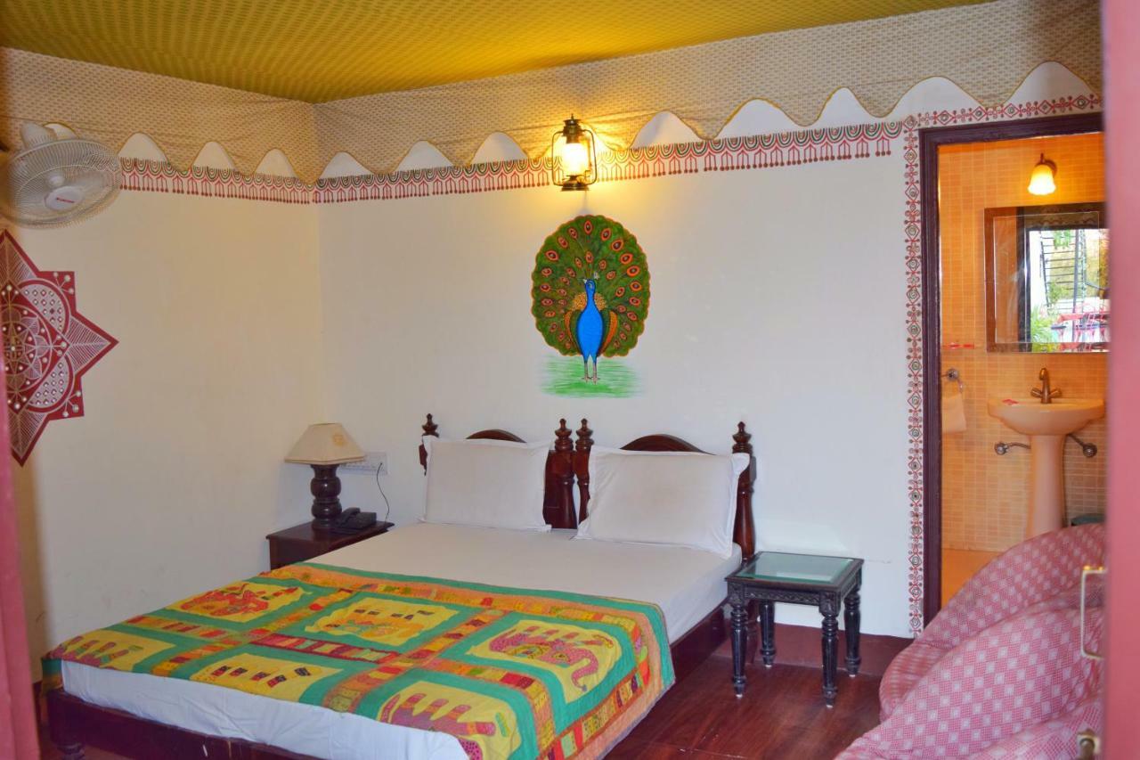 Hotel Kurabar Kothi Удайпур Экстерьер фото